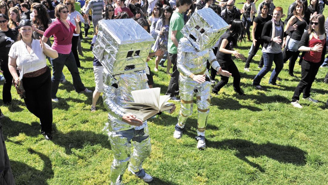 Can we trust the robots to teach children to read?