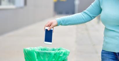 Covid: Are behaviour hubs or phone bans what schools need, Gavin Williamson, asks Geoff Barton